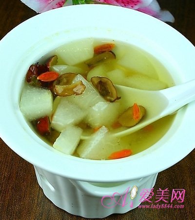 食疗养生:10款美容养颜汤 健康美丽喝出来