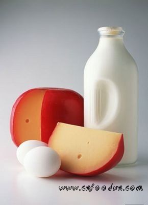 养生须知：牛奶补钙助眠 10种最营养吃法