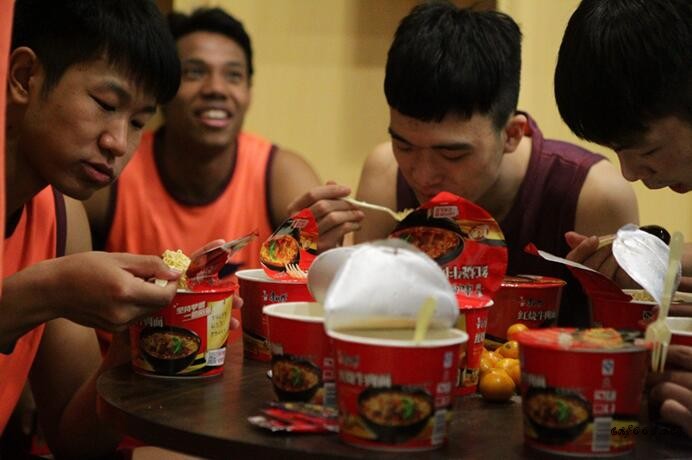 康师傅红烧牛肉面