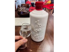 郭坤亮酒柔雅酱香型白酒