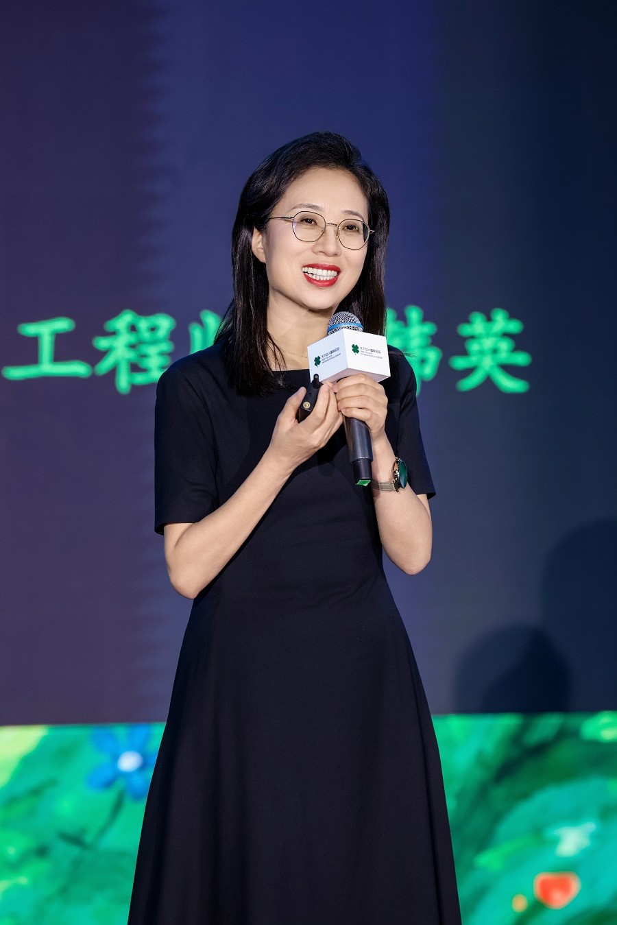 5.韩英.jpg